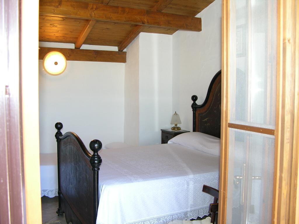 Antico Casolare Sorso-Tourist Rental Habitación foto